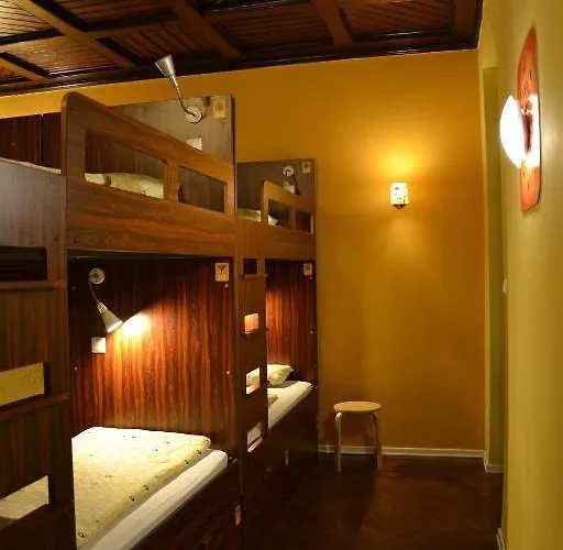 Vandrerhjem Vila Veselova, City Center *