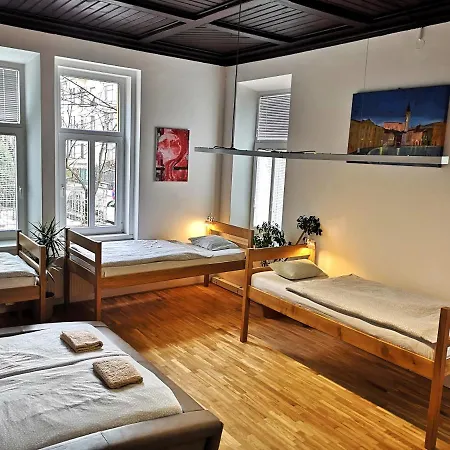 Vila Veselova, City Center