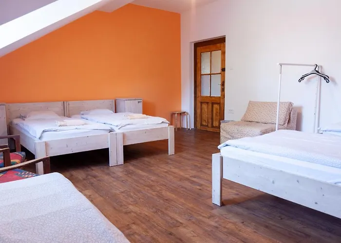 Vila Veselova, City Center *