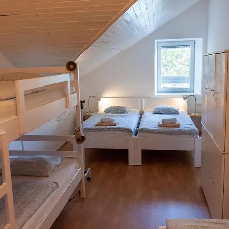 Hostel Vila Veselova, City Center Ljubljana